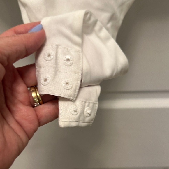 FARM Rio Small Rosy Eyelet Lace Bodysuit - Picture 12 of 12